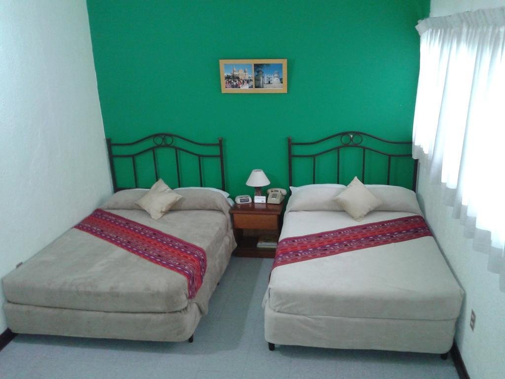 hotel casa flores de tikal