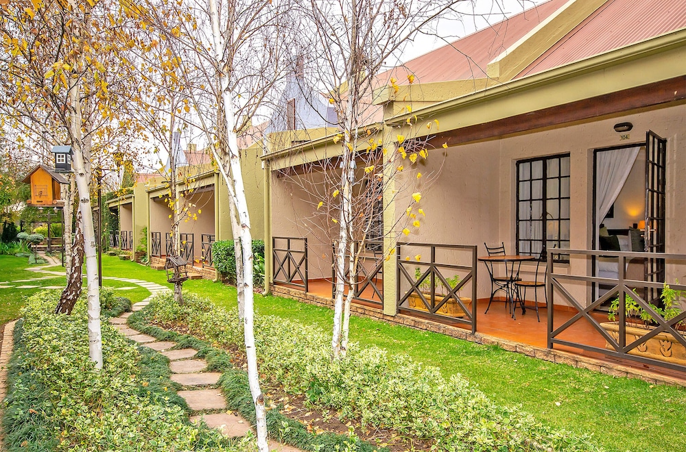 afrique boutique hotel o r tambo