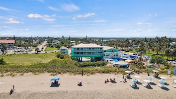 Oceanfront Inn,Near Jetty Park,3 star