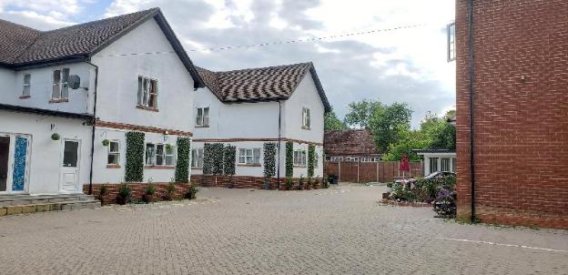 stansted airport lodge
