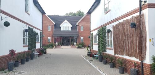 stansted airport lodge