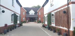 stansted airport lodge