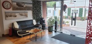 stansted airport lodge