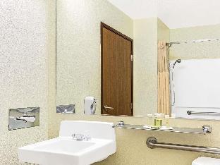 spark by hilton parker denver se