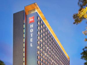 Ibis Singapore On Bencoolen,Near National Museum Of Singapore,4 star