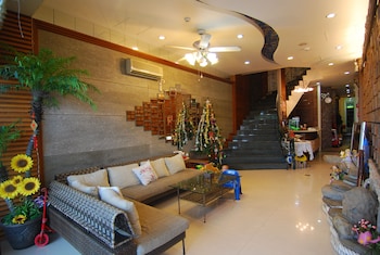 ming jun holiday inn