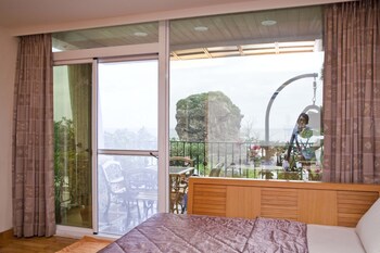 Ming-Jun Holiday Inn,Hengchun>>Eluan,3 star