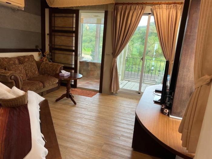 ming jun holiday inn