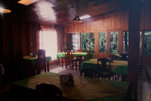 manakin lodge monteverde
