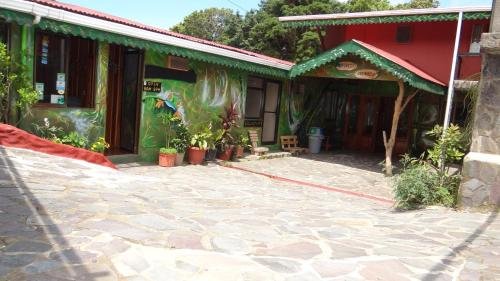 manakin lodge monteverde