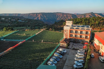 ritz valley resort