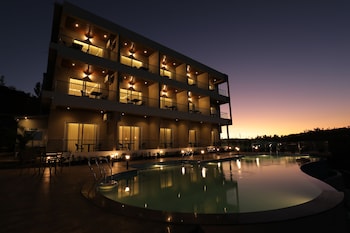 ritz valley resort