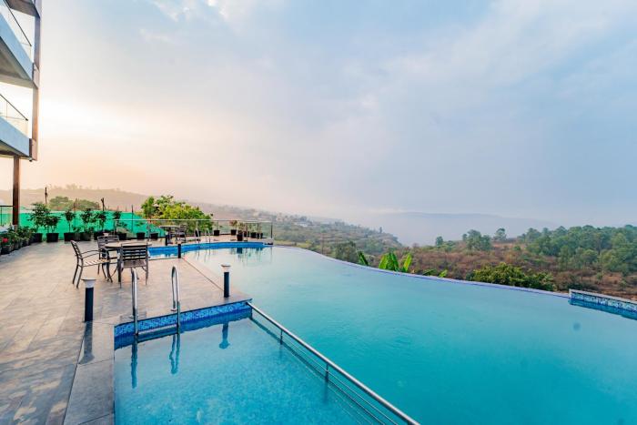 ritz valley resort