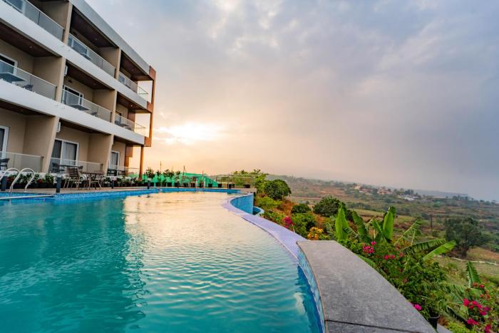 ritz valley resort