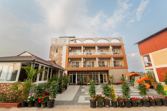 ritz valley resort