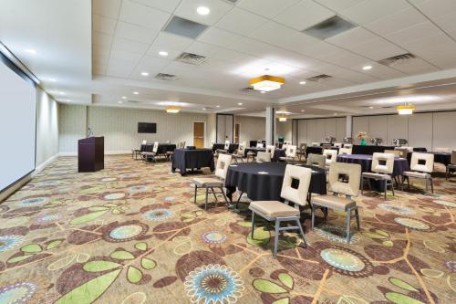 holiday inn morgantown university area by ihg