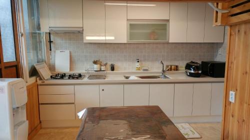 so hyeon dang hanok guesthouse