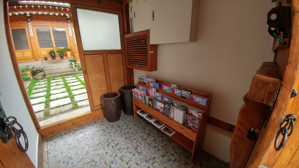 so hyeon dang hanok guesthouse