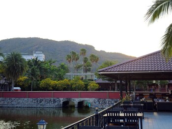 baan me suk spa and resort hua hin