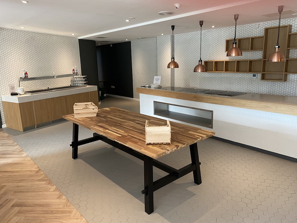 holiday inn sittingbourne by ihg