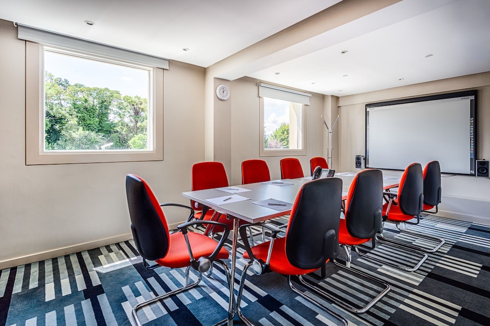 holiday inn sittingbourne by ihg