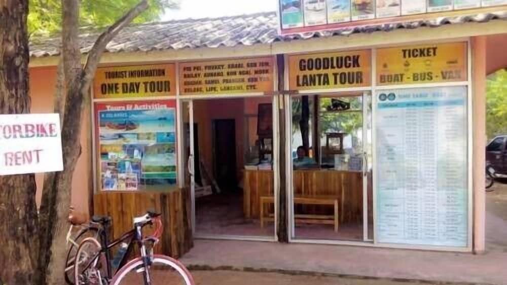 funky fish hostel