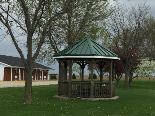 crest country inn