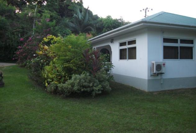 Marl Self Catering,Cascade>>Anse Boileau,2 star