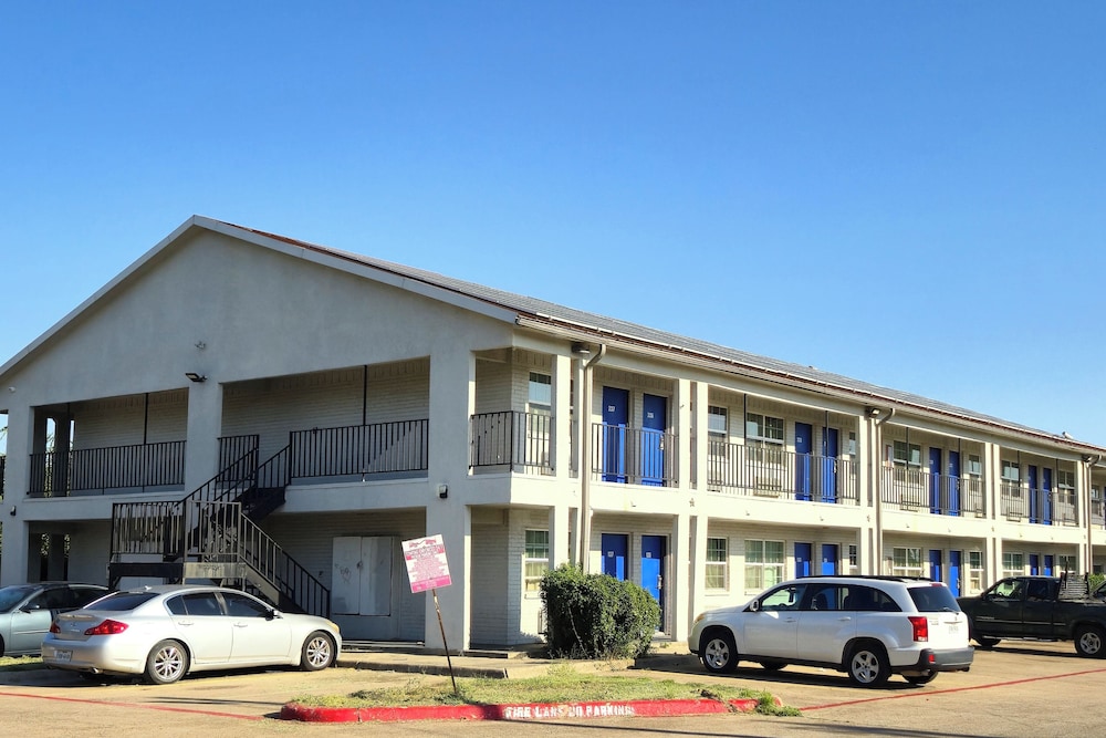 deluxe inn motel by oyo grand prairie interstate 30