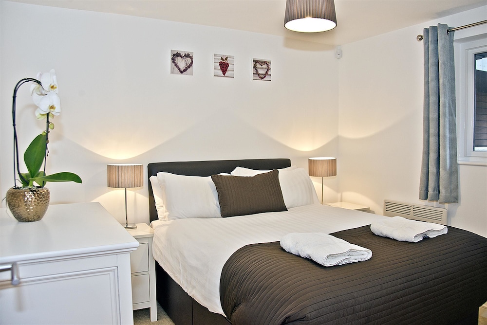 base serviced apartments duke street