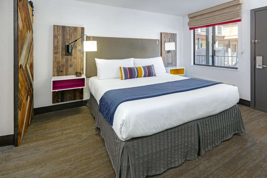 hotel becket lake tahoe