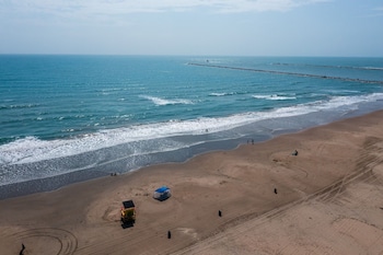 beach resort at south padre island an ihg hotel