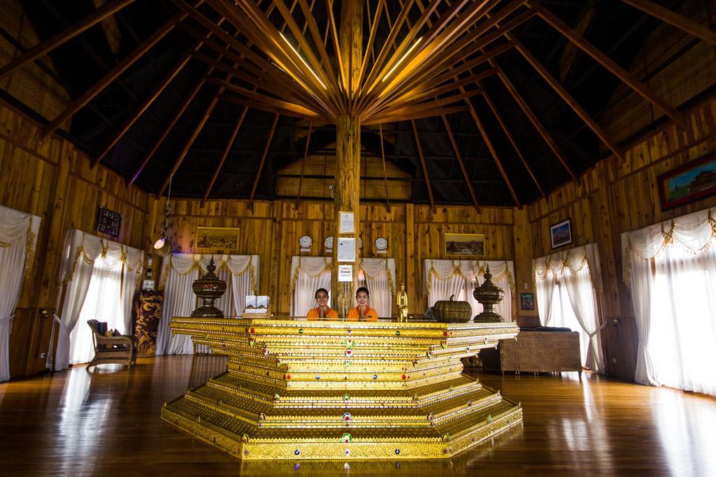 Royal Nadi Resort,Near Buddha Museum,4 star