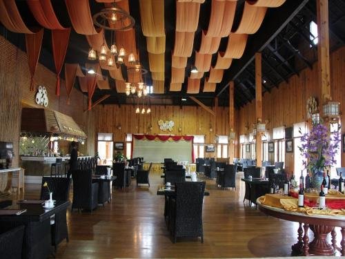 Royal Nadi Resort,Near Buddha Museum,4 star