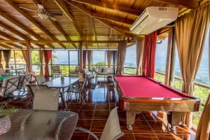 hotel barons resort