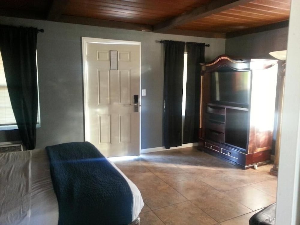 sterling gardens hotel