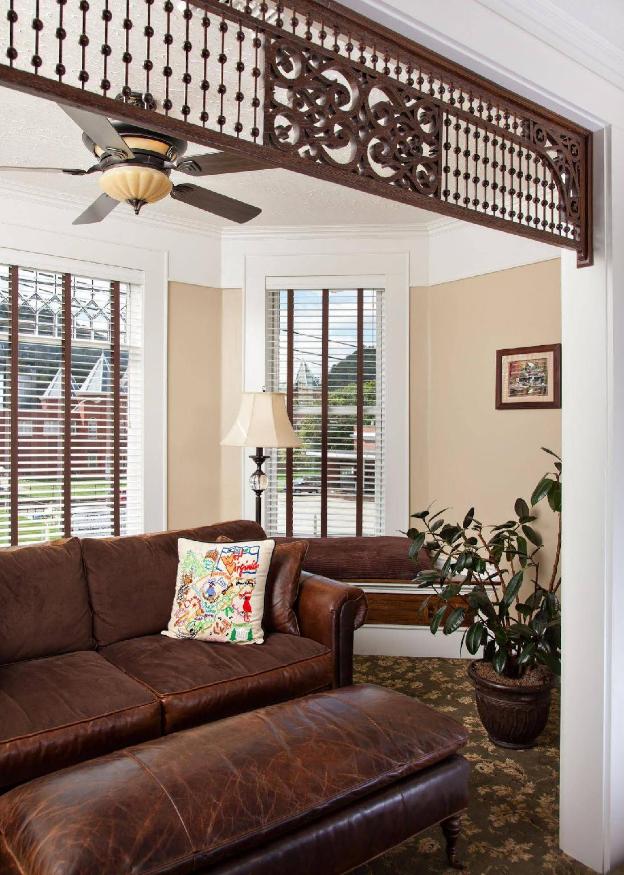 the guest house inn on courthouse square