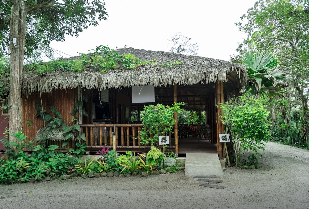samai lodge holistic living