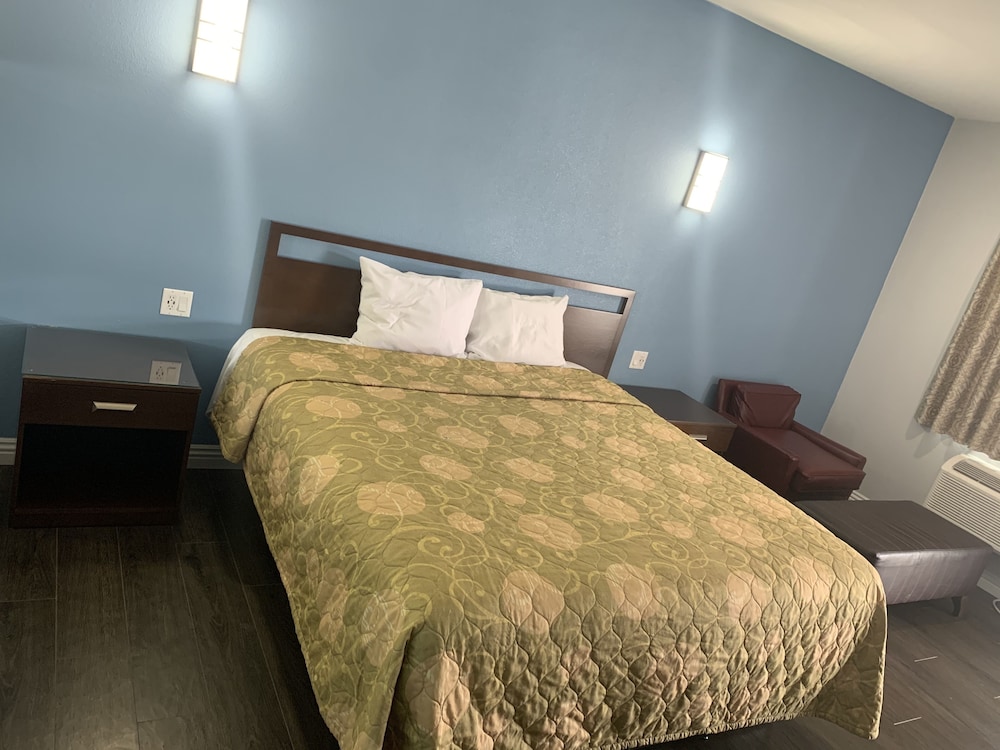 crescent inn