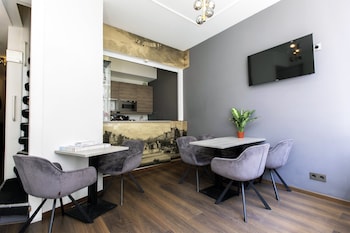 quentin hotel golden bear