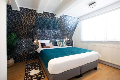 quentin hotel golden bear
