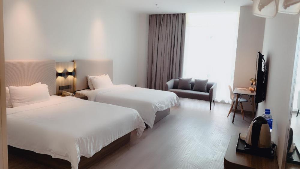 hanting hotel tongxiang xiaochang dong road