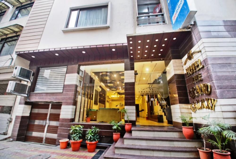 oyo 1977 hotel grand galaxy