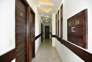oyo 1977 hotel grand galaxy