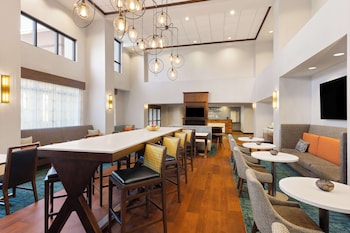 hampton inn and suites savannah airport