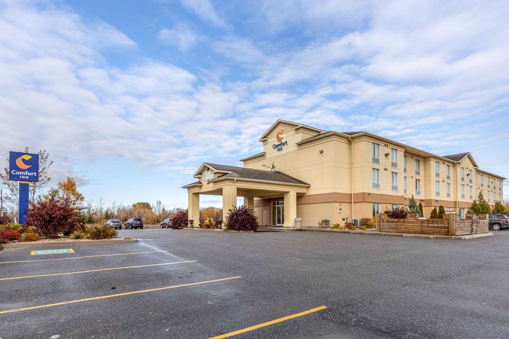 comfort inn sturgeon falls