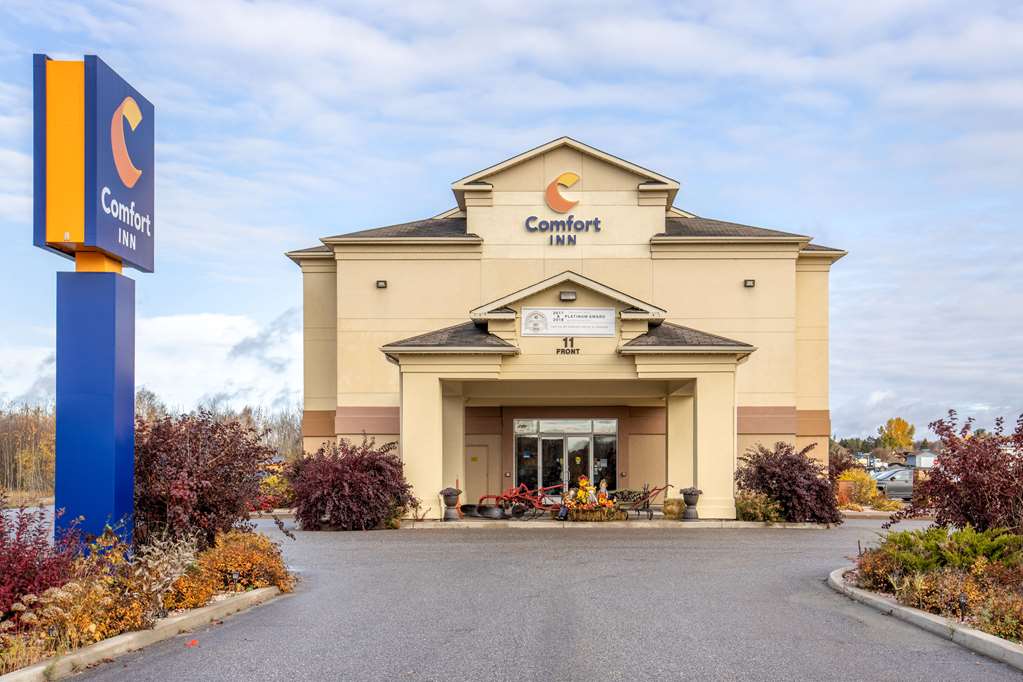 comfort inn sturgeon falls