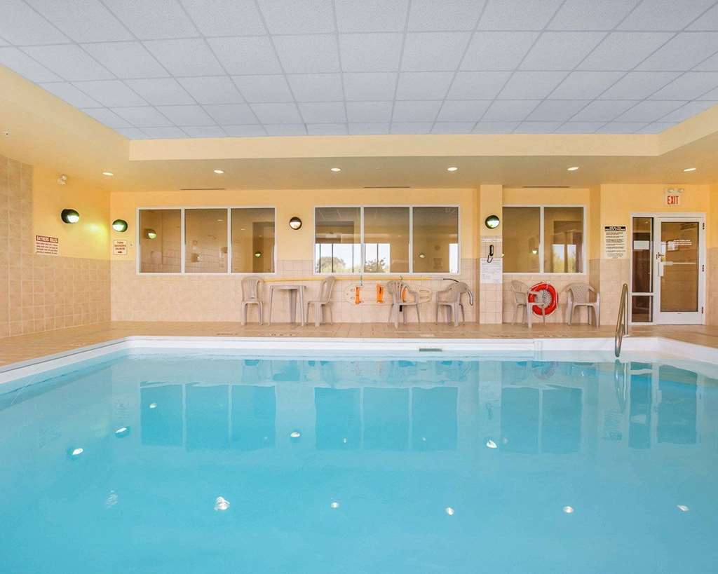 comfort inn sturgeon falls