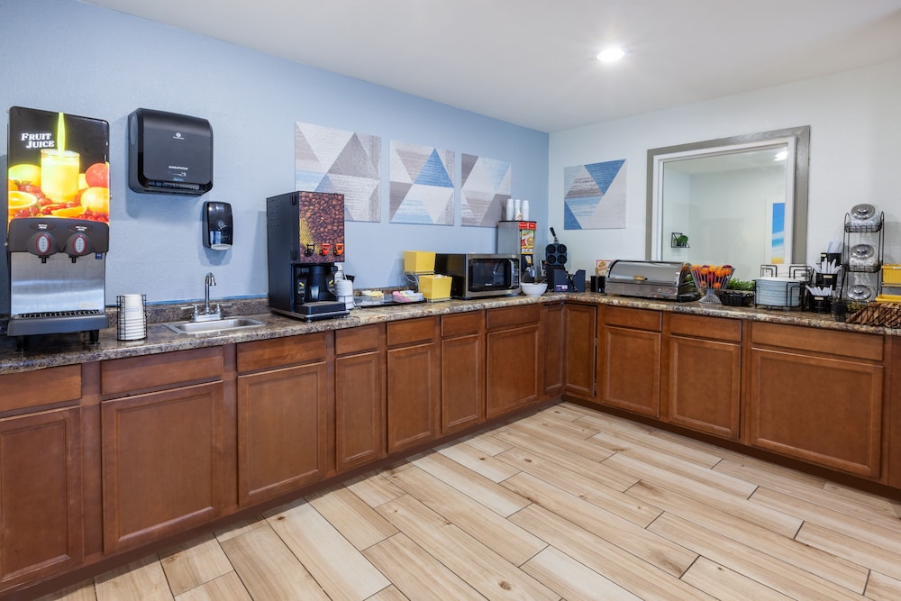 days inn by wyndham sturtevant racine mount pleasant