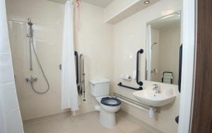 Queen Of The Loch, Balloch By Marston's Inns,Balloch>>Alexandria,4 star